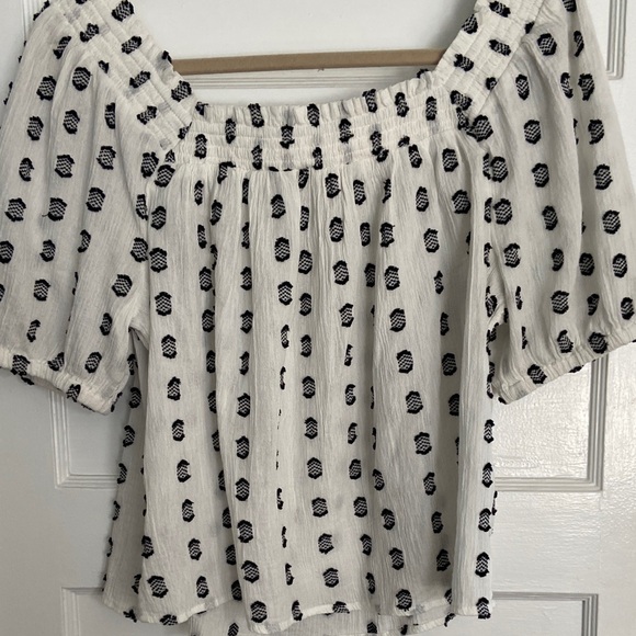 Loft White  and Black Patterned Women's Top - Picture 6 of 10